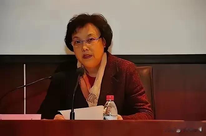 巡视组内鬼高建慧被双开！
她曾经在河南多地任职领导岗位，在新乡任过长垣县委常委副