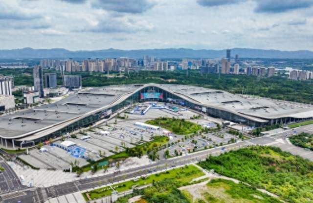 2026成都车展：这不是车展，这是中国汽车工业的&