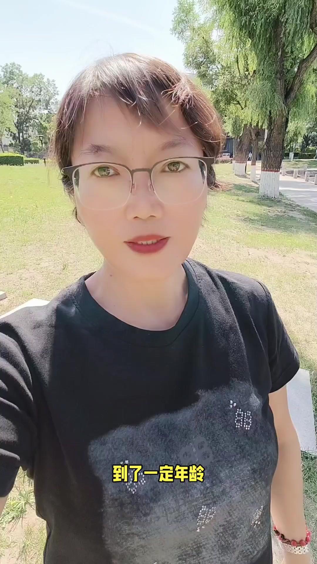 ✨不用刻意维护任何关系，自己强大才是最大的底气

🎉到了一定年龄，你就会发现，