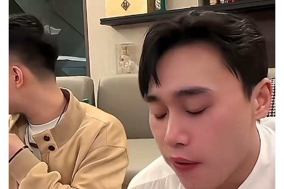 刘二狗力挺祁天道，老粉想起当你当年帮助可乐对战祁天道吗？

刘二狗立挺祁天道称能