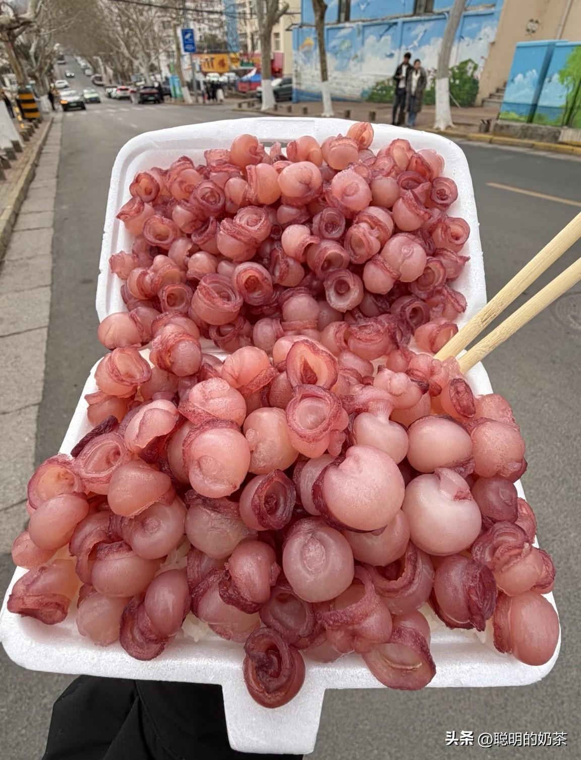 我就想问问他吃的这是啥？自己见都没有见过！