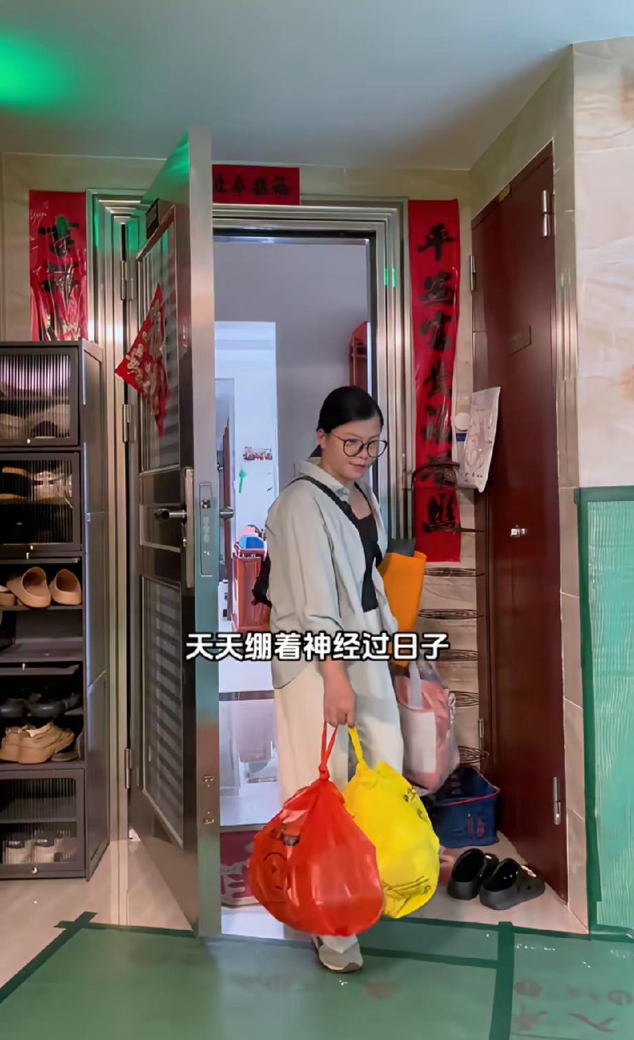 嫁人行千里，再回娘家，再也不敢任性撒娇。很多女人婚后最大的蜕变，从来不是慢慢变老
