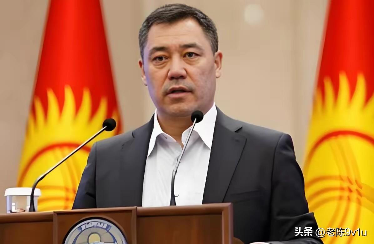 马科斯赴美拉票欲占安理会席
位中国支持吉尔吉斯斯坦
马科斯赴美为菲律宾竞选
20