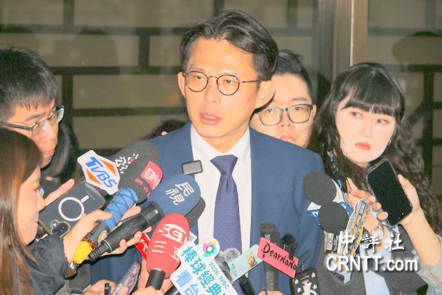 被王义川告发，黄国昌赴北检应讯，称心中坦荡不怕司法追杀
台北地检署3日传唤台湾民