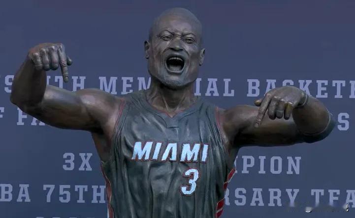 “全网嘲笑！”近日，NBA传奇巨星韦德进行铜像揭幕仪式，不料铜像的造型和表情遭到