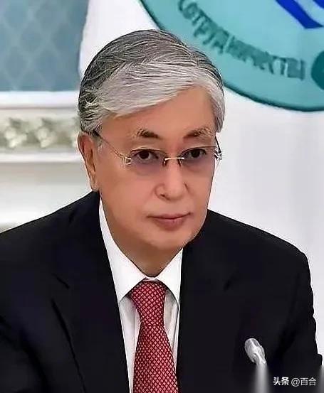 哈萨克斯坦，一度以为自己是牌桌上最聪明的玩家，结果一圈下来才发现，自己不但没赢，