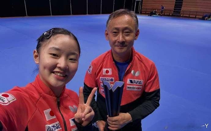 张本宇这一下子两鬓就白了[笑cry]女儿越过了早田大山儿子又越不过直板大山了[允