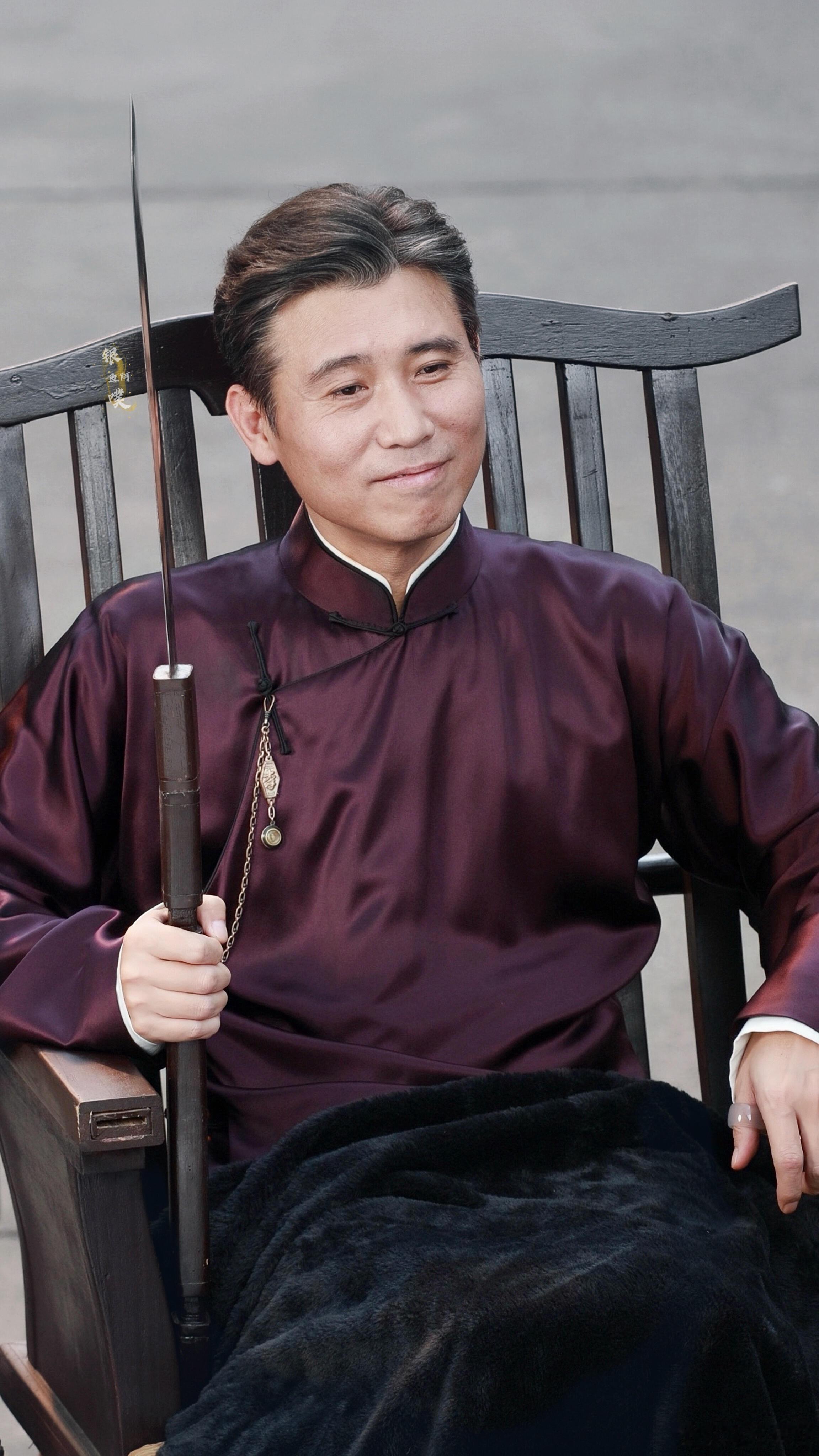 李乃文九门嫂子开门我是我哥谁能想到狠角色半截李最大的心结，是名分！一句嫂子开门我
