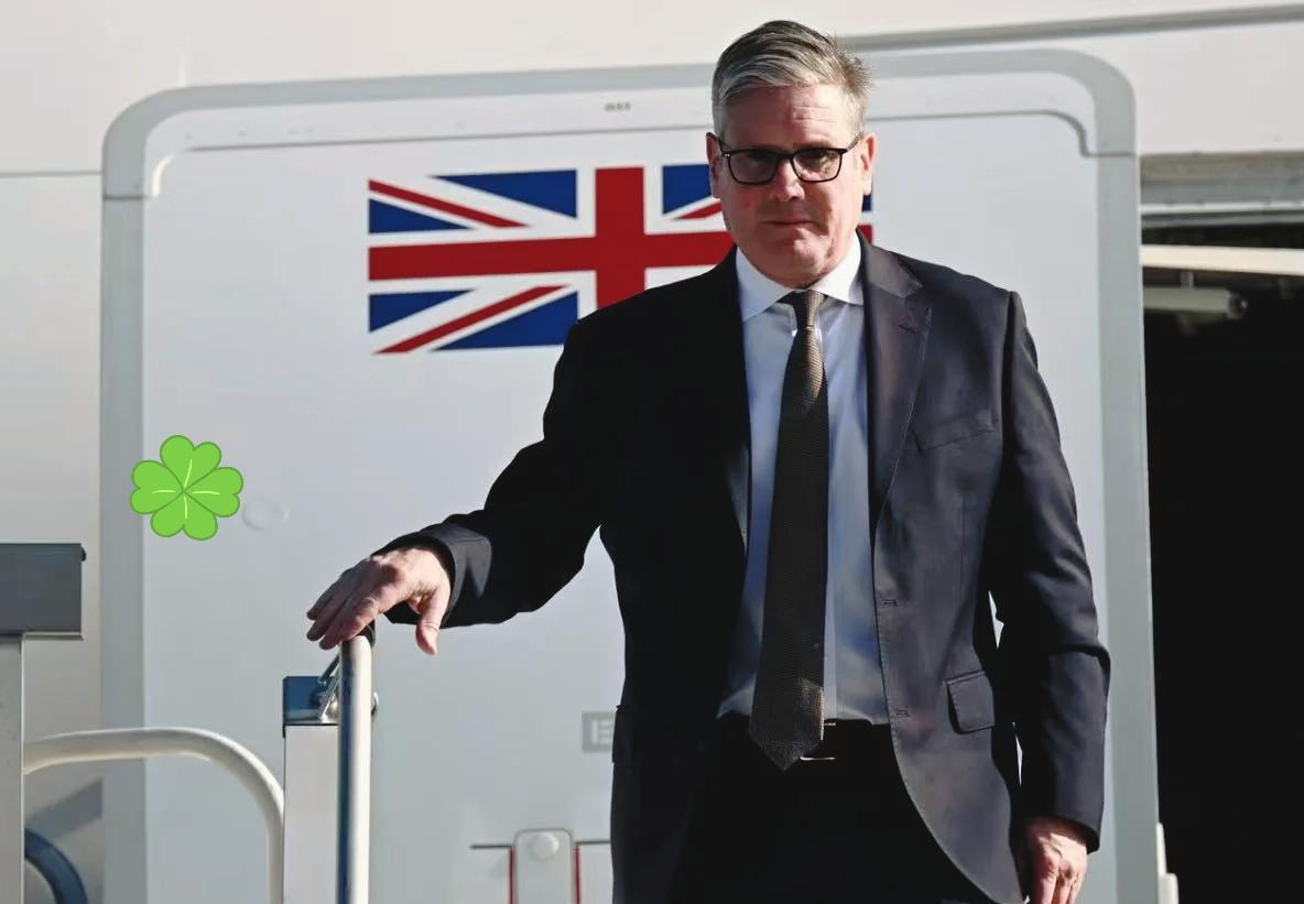 最新消息来啦！
俄罗斯卫星通讯社12月3日说，英国首相斯塔默要对中国搞更亲商的政