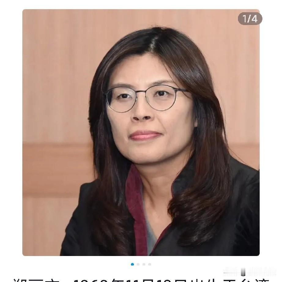 郑丽文应邀要来大陆。路线定了，先去江苏，江苏省会南京，南京有孙中山的陵墓。第二是