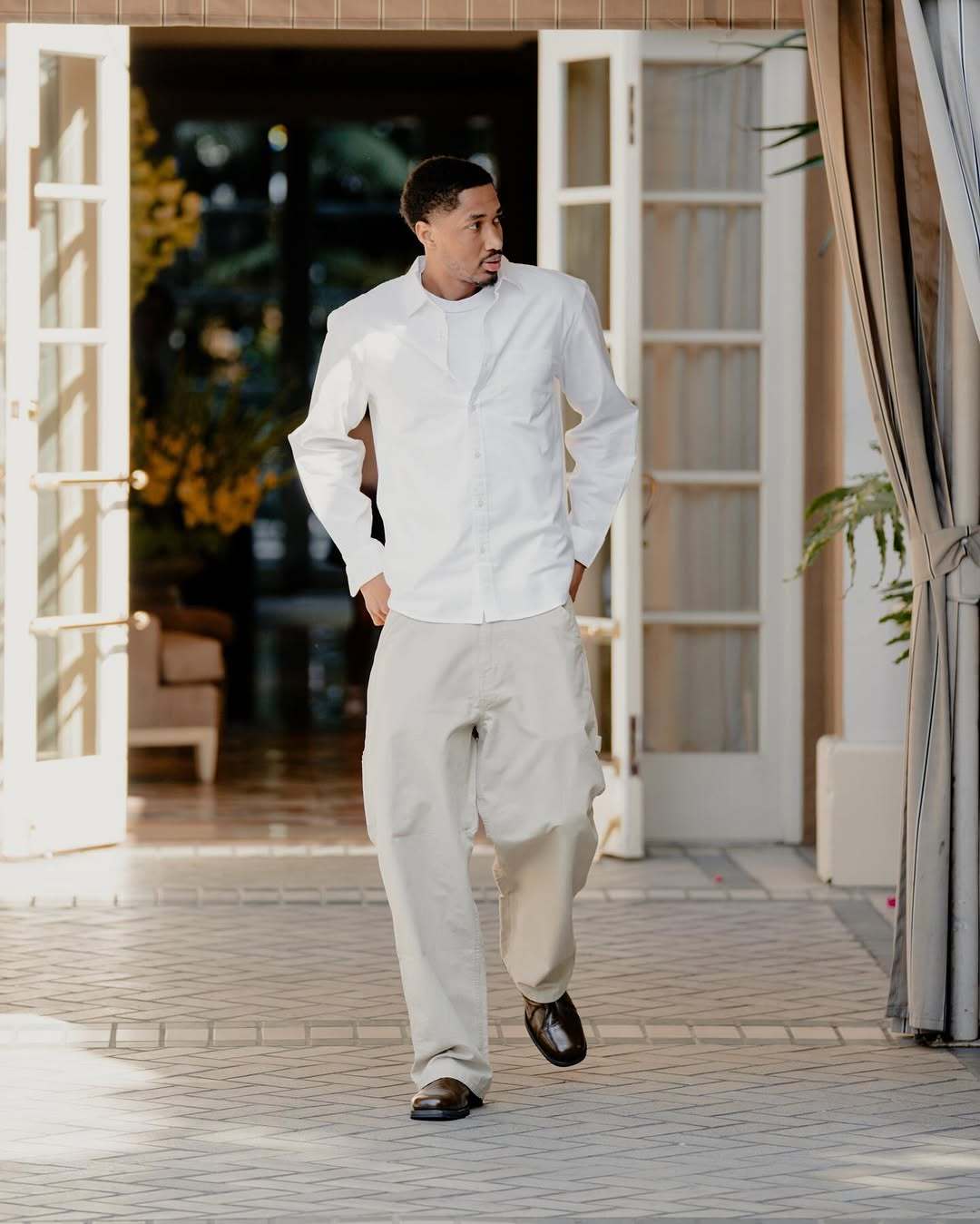 阿龙维金斯晒近照⚡雷霆太阳首轮碰雷霆太阳vs雷霆