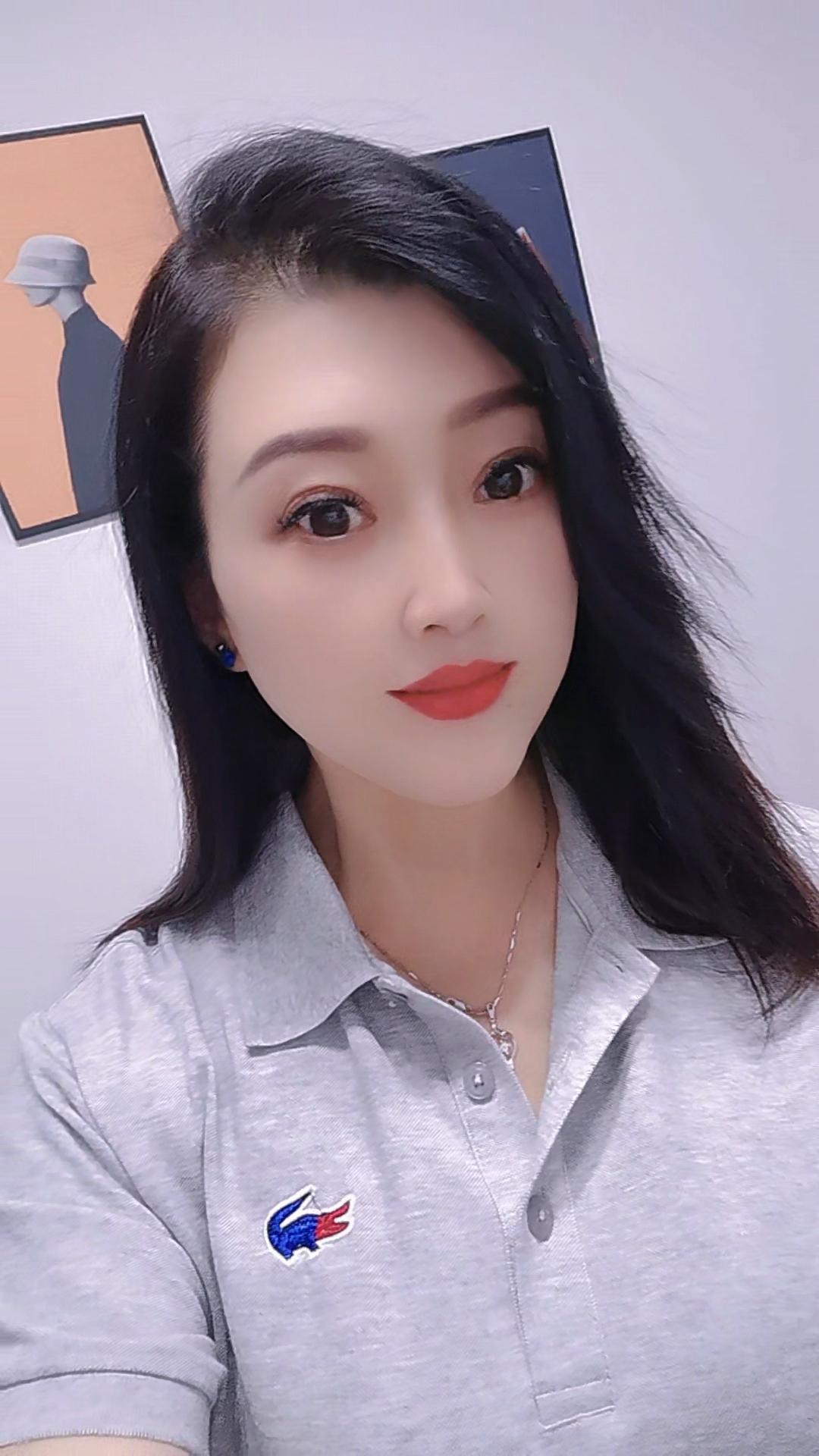 梦里的人藏在心里