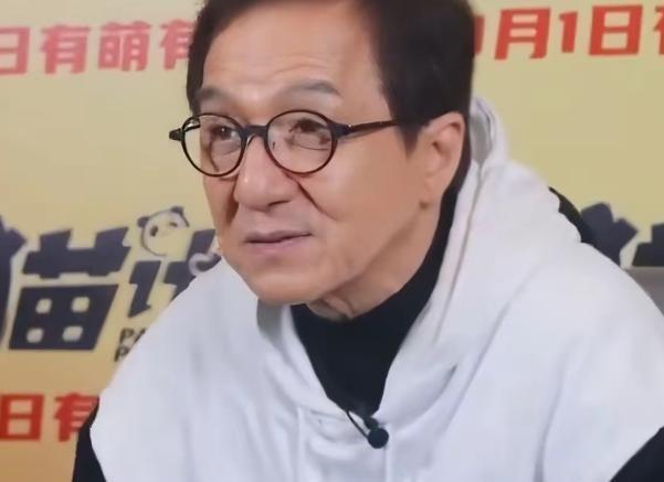 “我现在的生活很无聊的，无聊到说了你不相信。我可以不睡，我可以只睡两三个小时，也
