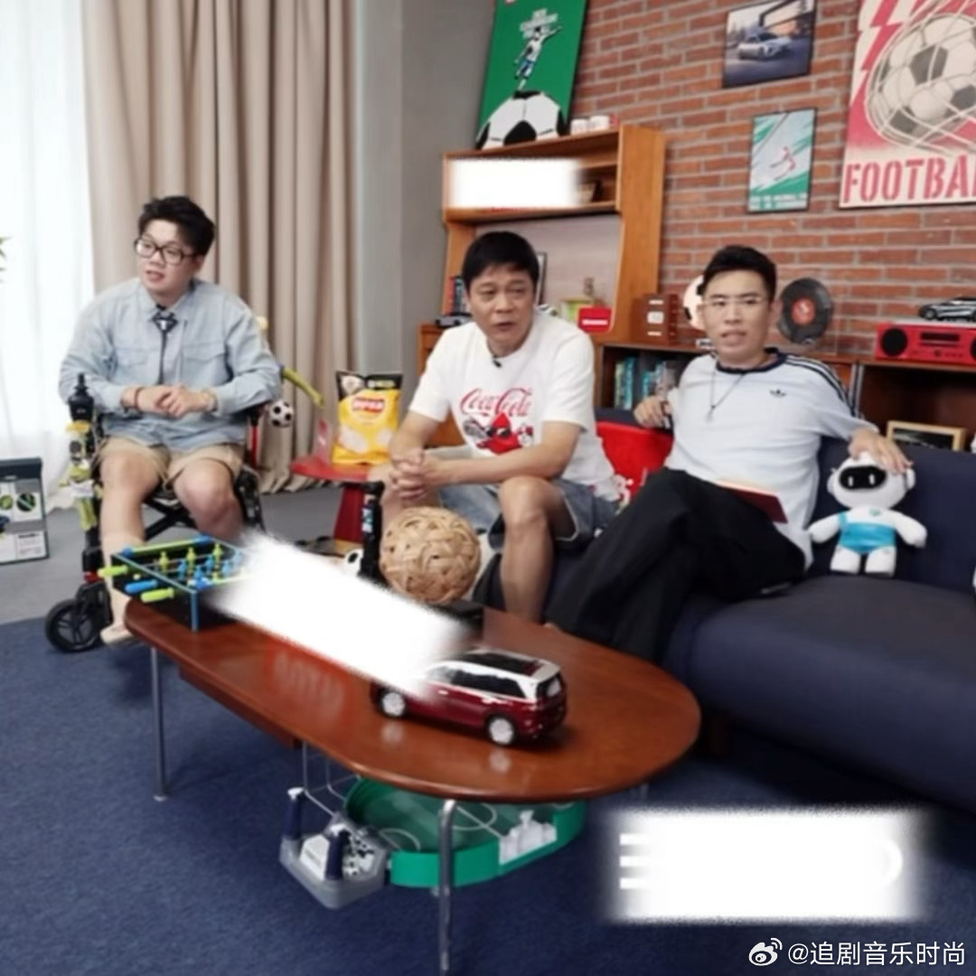 范志毅给哈兰德讲球范大将军的讲解也是非常的中肯，而且带给我们大家不一样的视角，看
