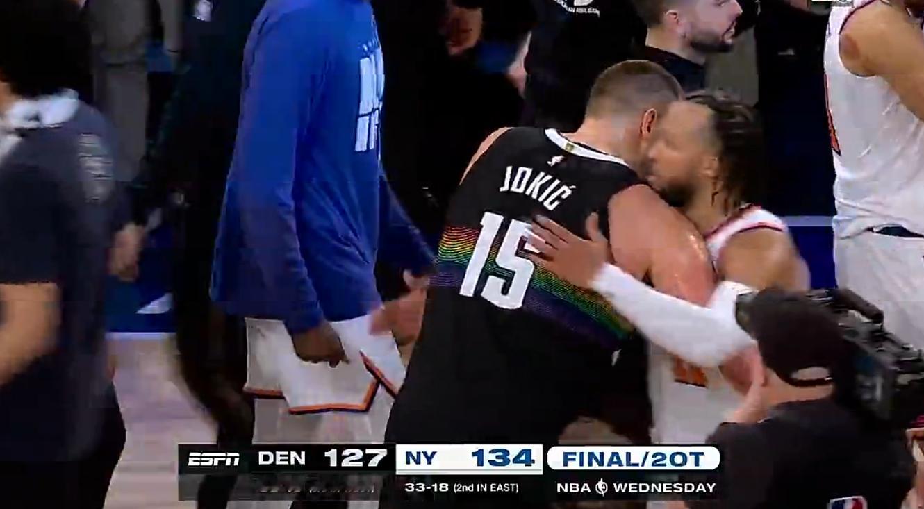 双加时大战，尼克斯134-127战胜掘金，取得8连胜。 