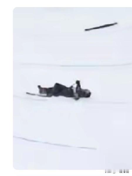 看着直挺挺躺在U型池底的世界冠军，人们是不是觉得这个项目，虽然刺激，却也残酷。