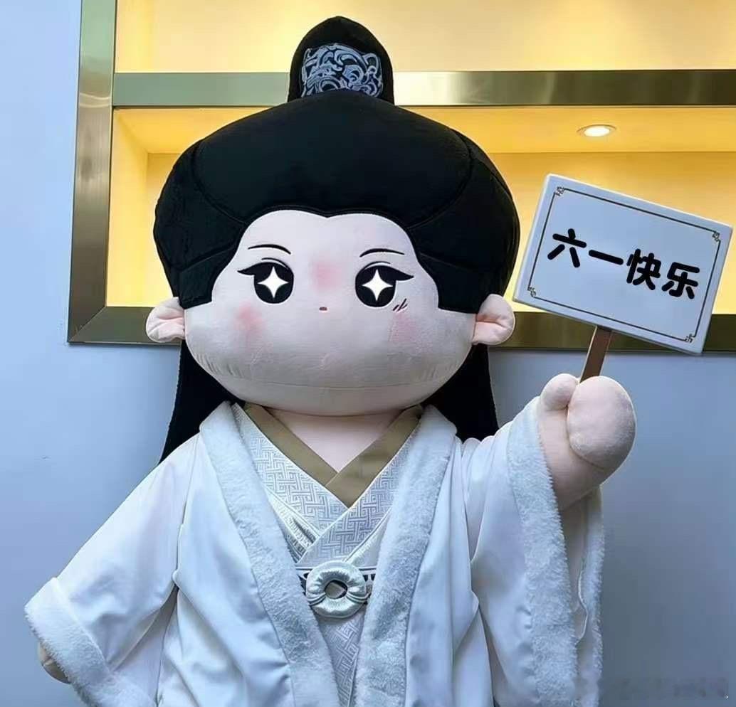知知看了花开，心情很好，于是一口棉花一口棉花把自己搞成了矢口矢口。（这个梗是过不