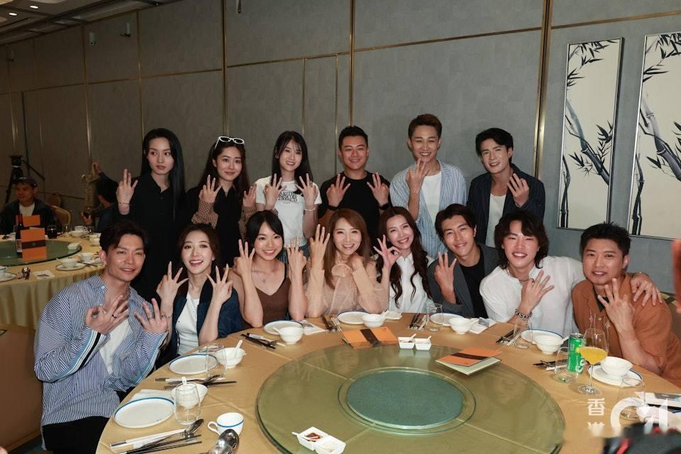 全新處境喜劇《愛回家之三代同糖》今晚（8月10日）正式首播。車婉婉、吳若希、李茵