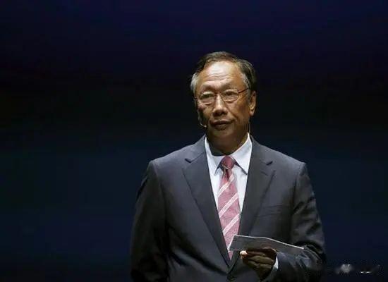 国民党“征召”在即，侯友宜有可能出现意外，邱毅认为，国民党或将地动山摇。

至今