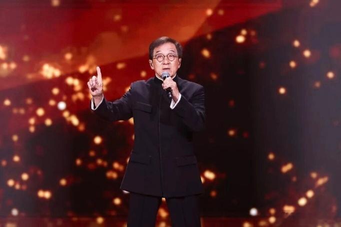 成龙说玩音乐要花点功夫官宣来得太突然！成龙要亮相 N 次方音乐节，瞬间把期待拉满