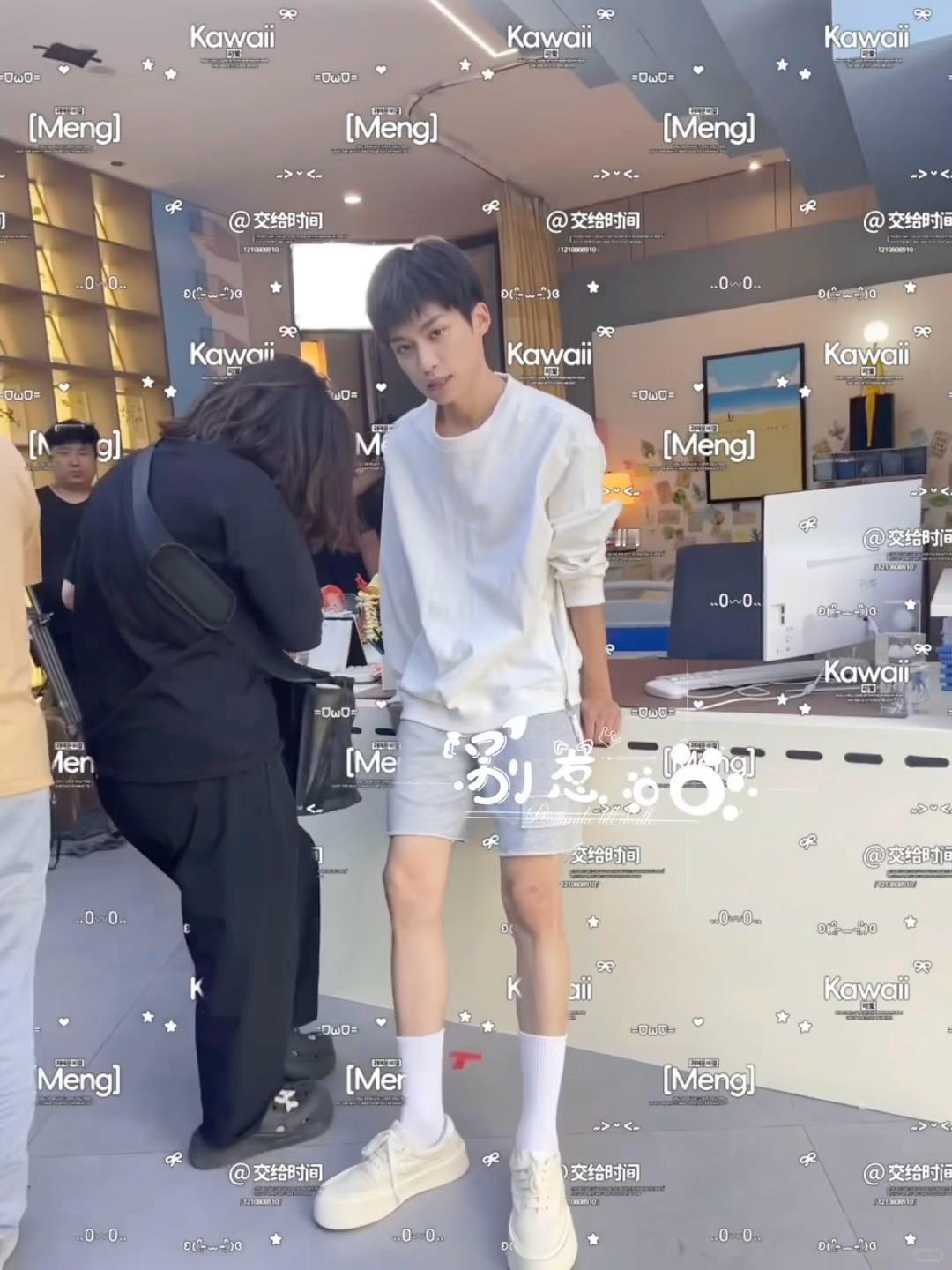 西装裤黑皮鞋VS小腿袜小白鞋cr.youyu 