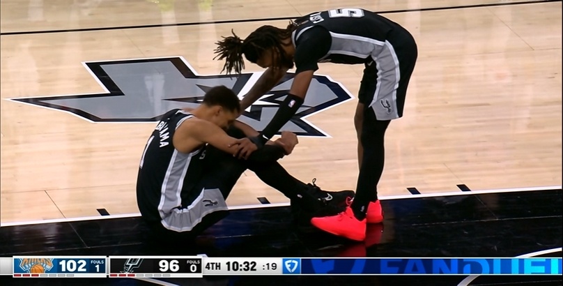 👌Shams：文班亚马左膝初步检查结果呈阴性，未发现严重损伤名记Shams更新