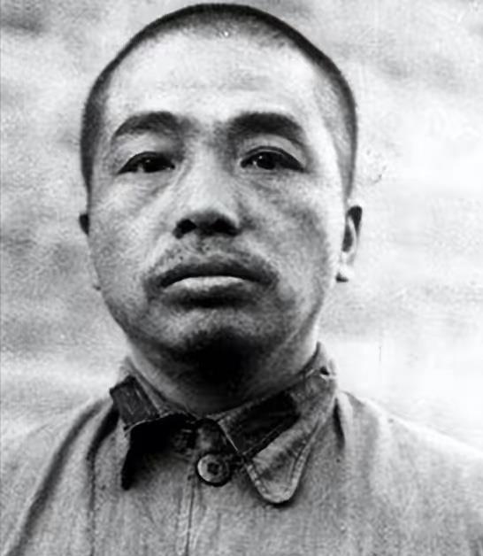 1935年松潘草地，彭德怀把中弹昏迷的“外甥”罗永佑交给藏民，转身策马进风雪；1