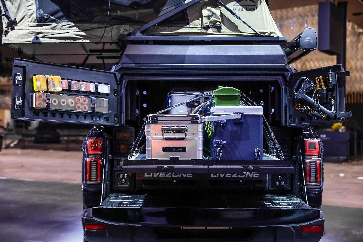 2026北京车展，长城炮联合览众房车、“中国钓王”天元邓刚打造的山海炮Hi4-T