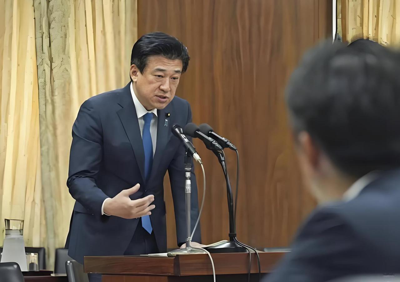 高市早苗暗示武力介入台海引争议后 日高官发言澄清。

据日媒报道，高市的暗示介入