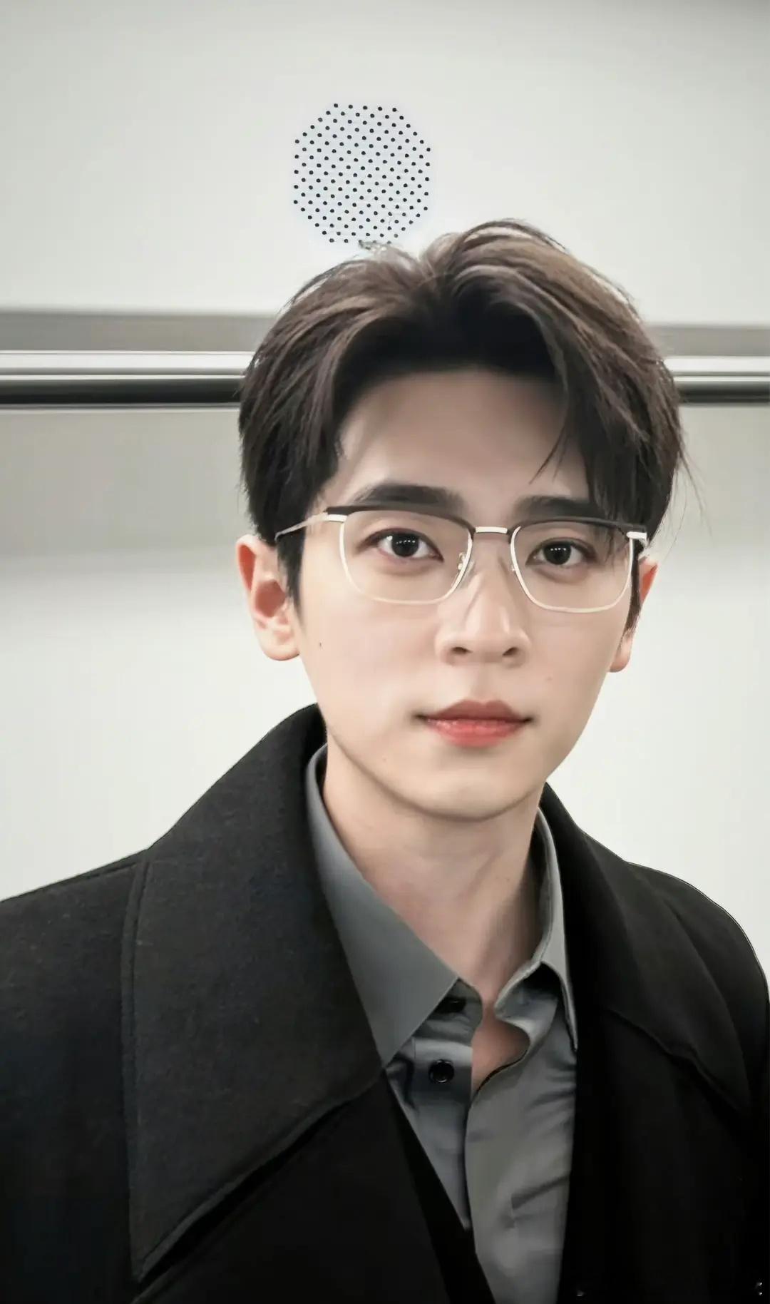 丞磊的成何体统原著现代番外妆造咋样？ 