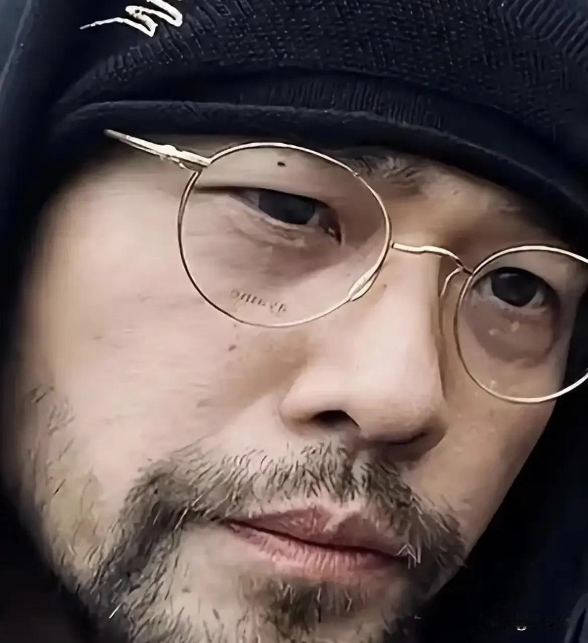 据说周杰伦状态不好，是因为他身体不好，就像有网友说；我们粉丝把杰伦当做灵魂的朋友