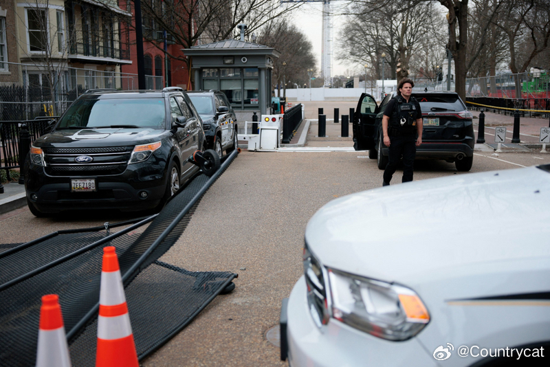 伊朗刚放话“准备许多惊喜” 华盛顿突发事件：厢式车冲撞白宫附近护栏海外新鲜事 在