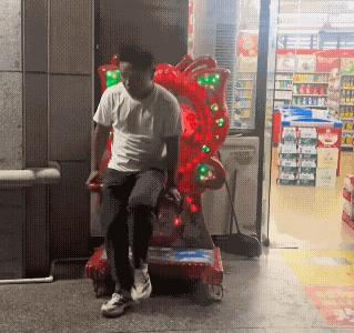 机器：不是，这1块钱赚的真费力，机器质量真好，既没翻到也没有断！[强]