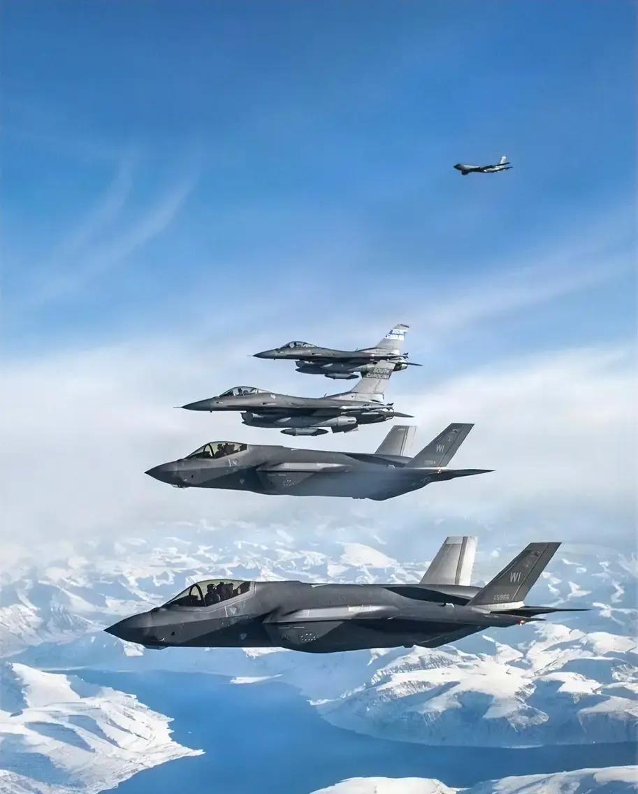 就在刚刚
 
美国方面突然宣布了将加强涉委行动的打算。据路透社报道，四名美国官员