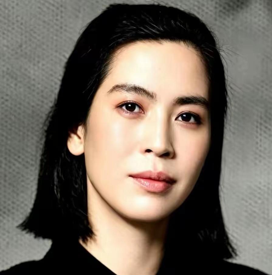 铁骨柔情！这才是我们该追的“女神”

她是当年红遍苏区的“永新一枝花”——贺子珍