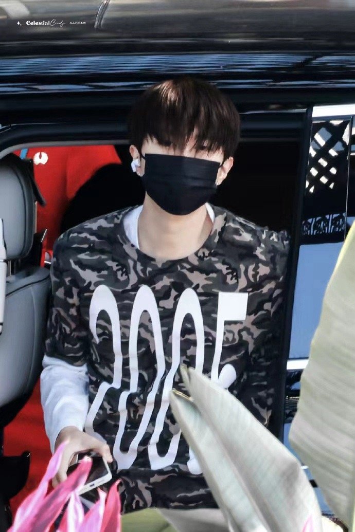 范丞丞出发广东进组死期将至范丞丞进组死期将至了  范丞丞出发广东进组死期将至，终