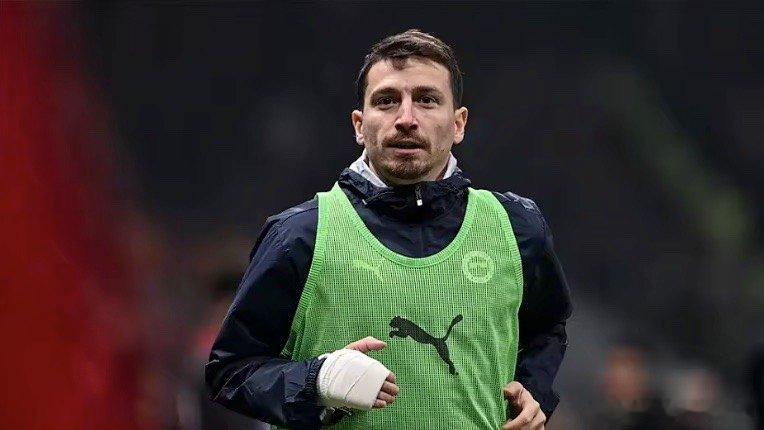 土超费内巴切队长杨达斯因涉嫌非法投资被禁赛12个月。俱乐部官方怒批：在司法未结案