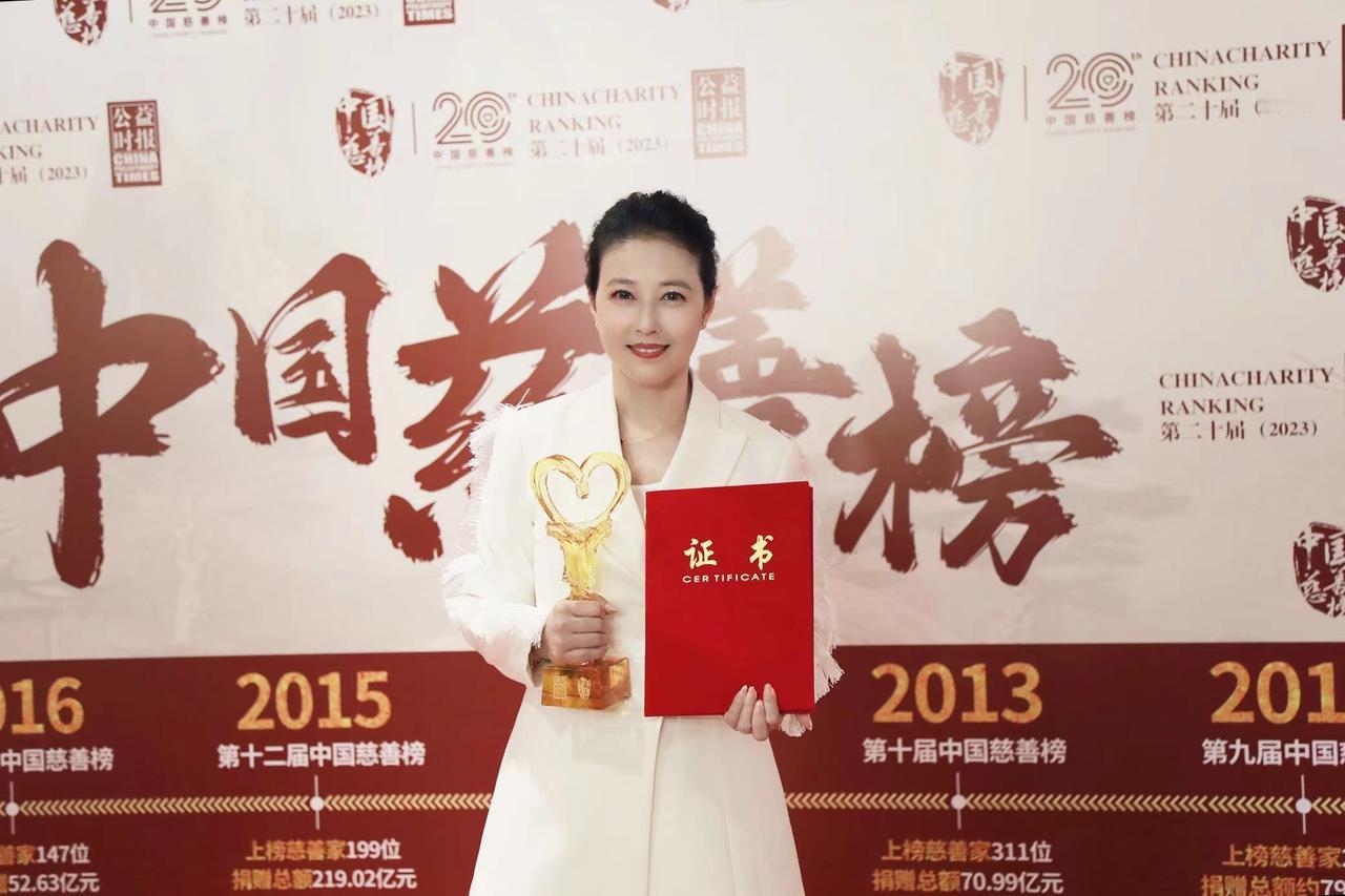 周海媚在 中表示，