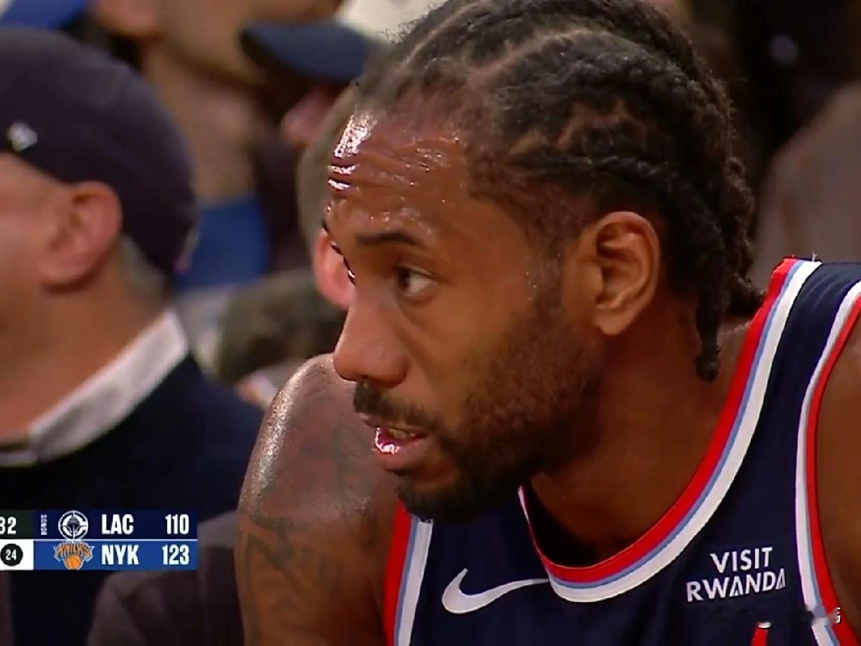 唐斯谈伦纳德：

“我们下半场对于伦纳德的防守很成功。”

“他上半场得到21分