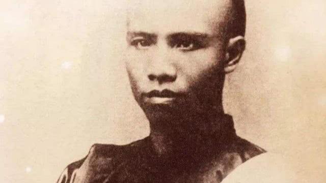 1898年9月28日清晨，北京菜市口，六个人被押到刑场。从被捕到问斩，一共四天。