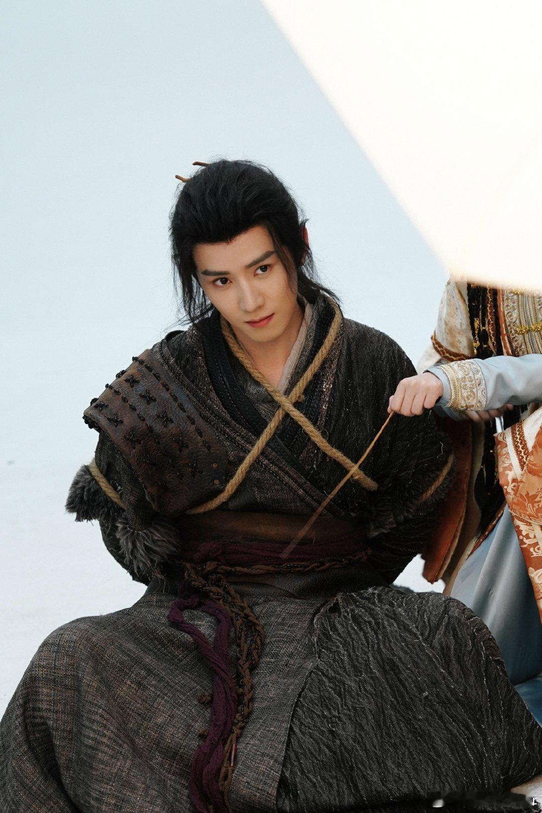 任豪丐帮颜值担当  任豪在剧里就算成了乞丐，也帅得让人移不开眼，这颜值，绝对是丐