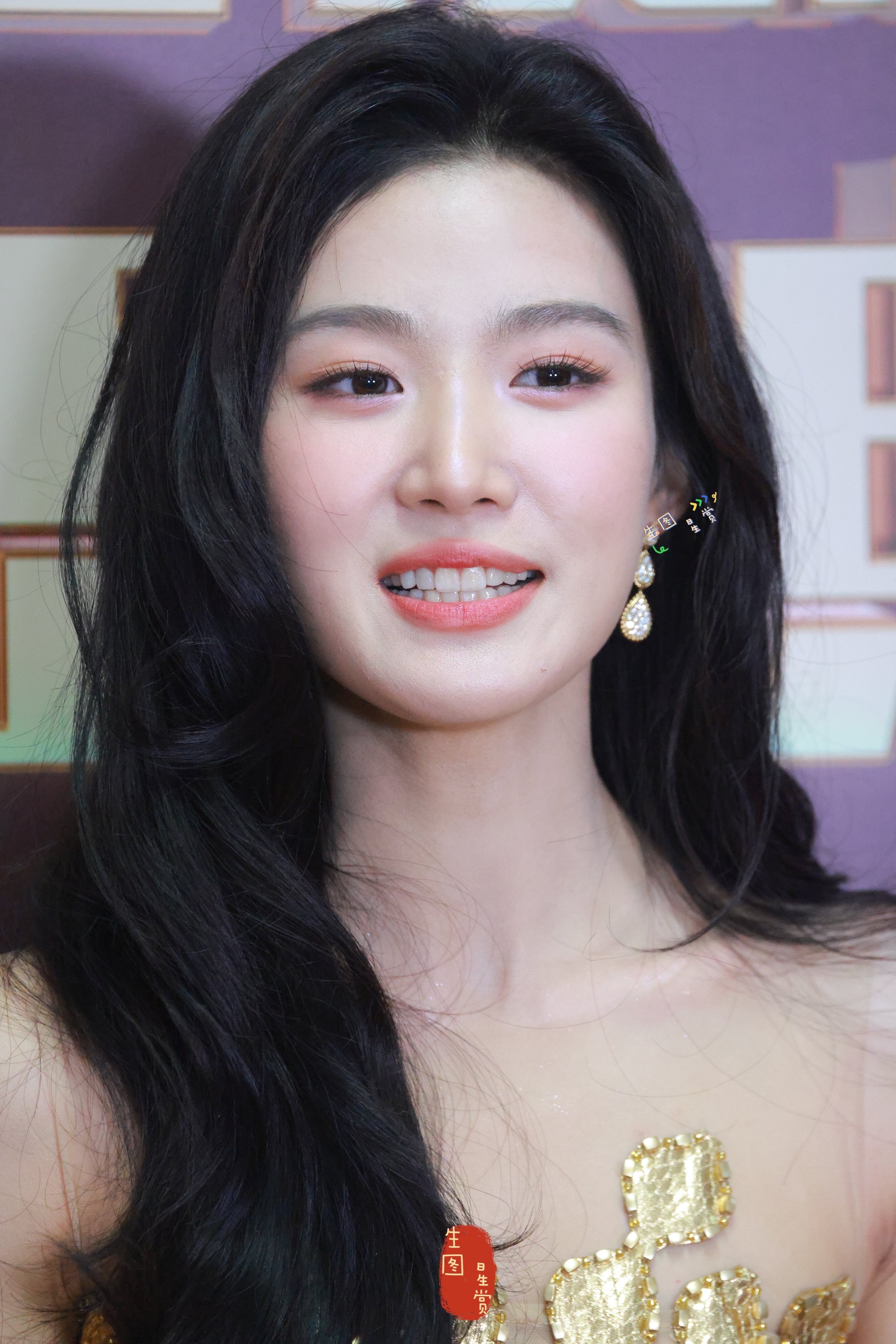 卢昱晓电视剧品质盛典群访生图千金噜噜晓，熠熠闪光✨卢昱晓瘦了这么多