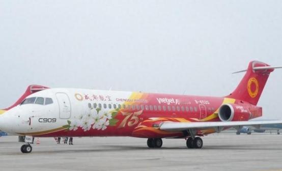 咱家的 C909，在越南飞了半年，租期一到，人家没续。飞机就这么飞回来了。很多人