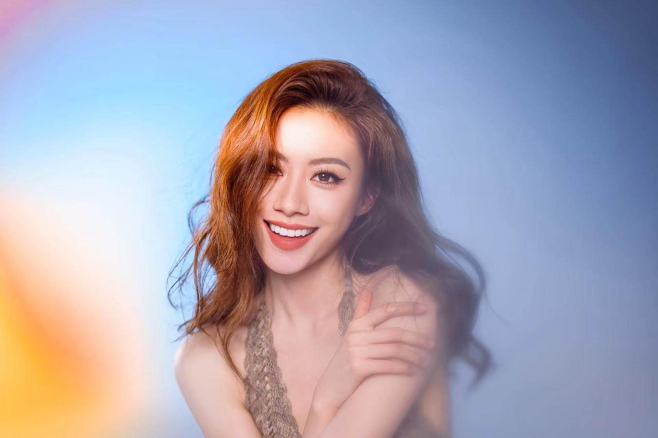 恭喜我和你🖐🏻周年快乐。