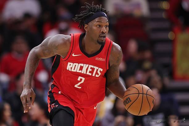 火箭为什么不需要芬尼-史密斯，这其实不是年龄的问题，是火箭根本不需要3D锋线，球