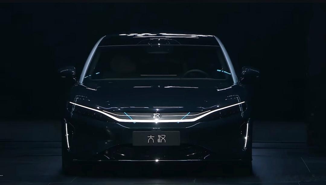 比亚迪王朝9系旗舰轿车大汉上市价格揭晓新车 ​​​