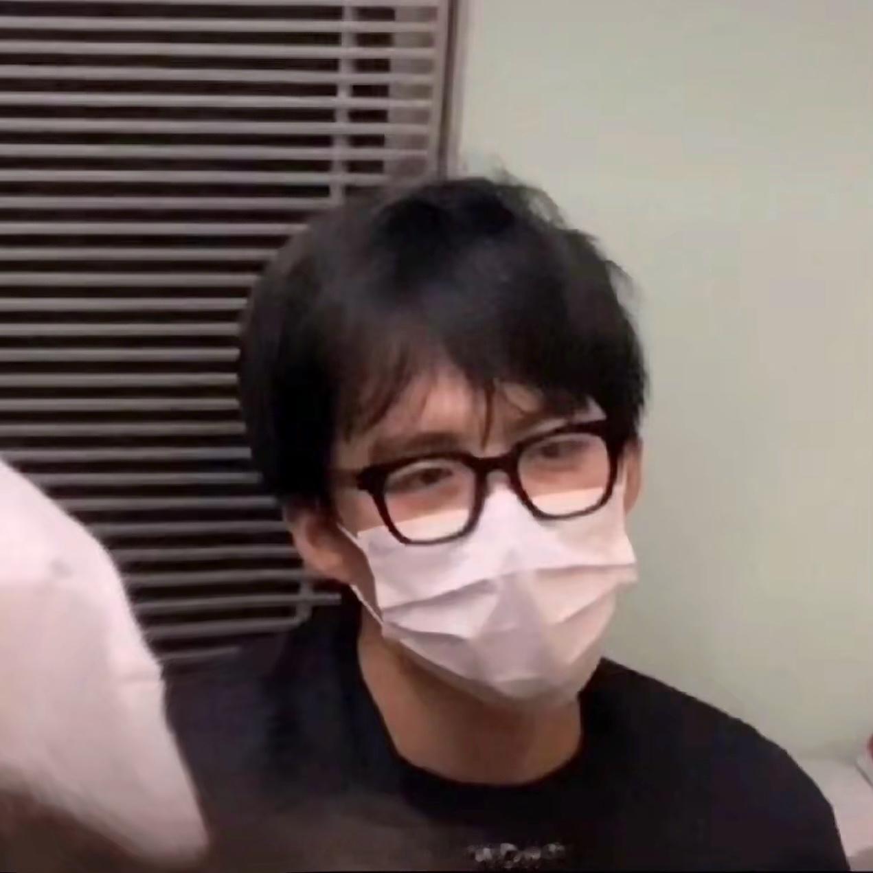 打三天吊瓶人都给我打萎靡了 ​​​