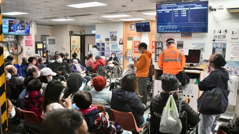 香港立法会议员邱达根表示，部分港人长期离港甚至移居海外多年、未履行纳税人义务，回