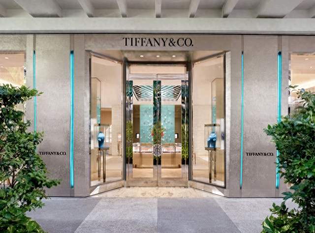 20万订单只换来一袋桃酥？Tiffany负责人私下道歉，争议没结束