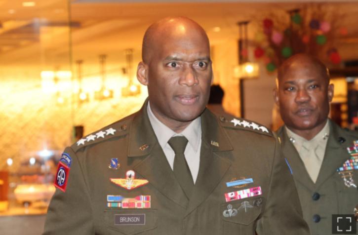 中美空军黄海对峙后，韩媒放出消息：驻韩美军司令官向韩国致歉。不料很快韩媒就被狠狠